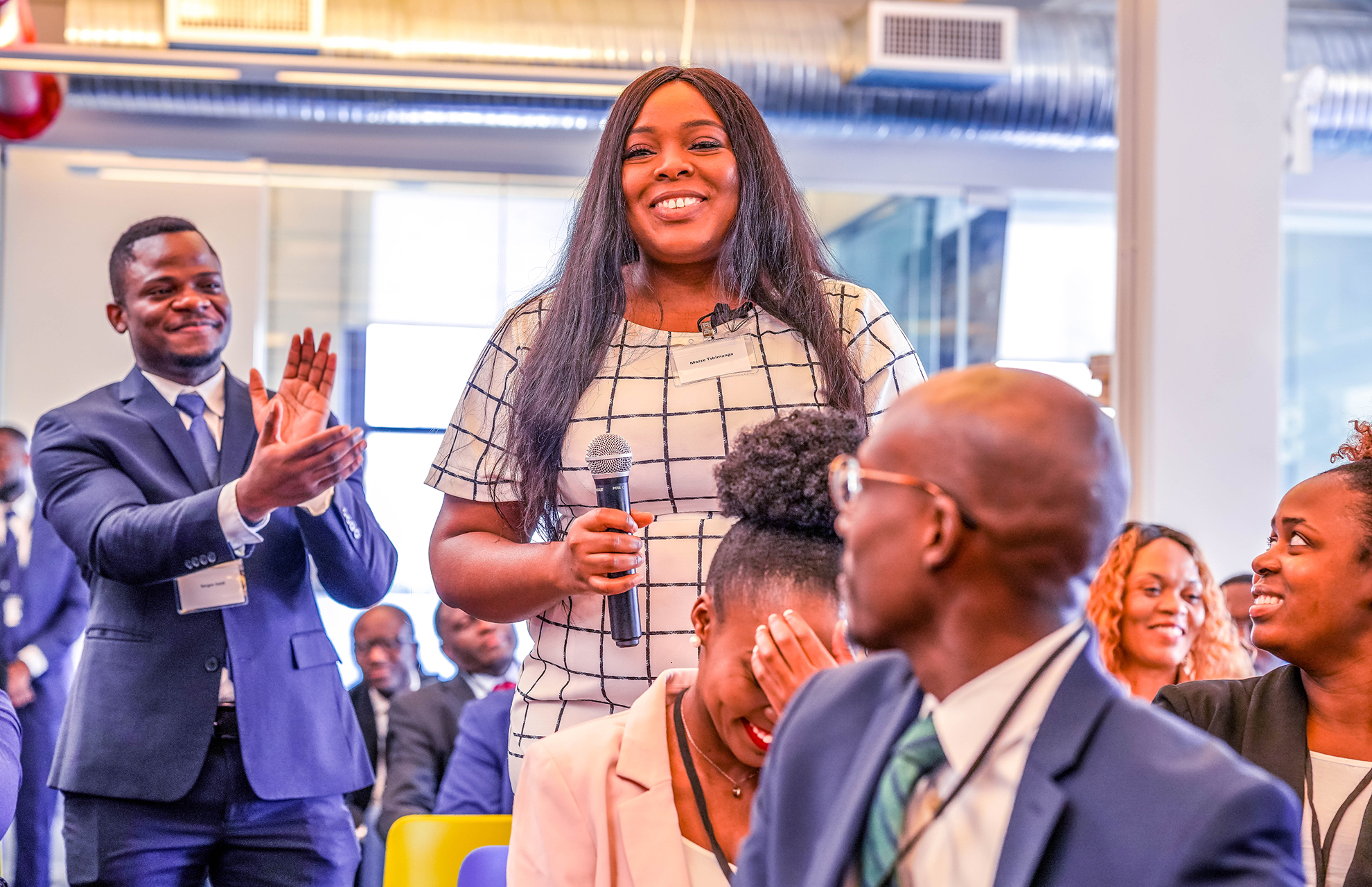 Speakeuse prenant la parole lors de l'édition 2025 d'Impact Job Days