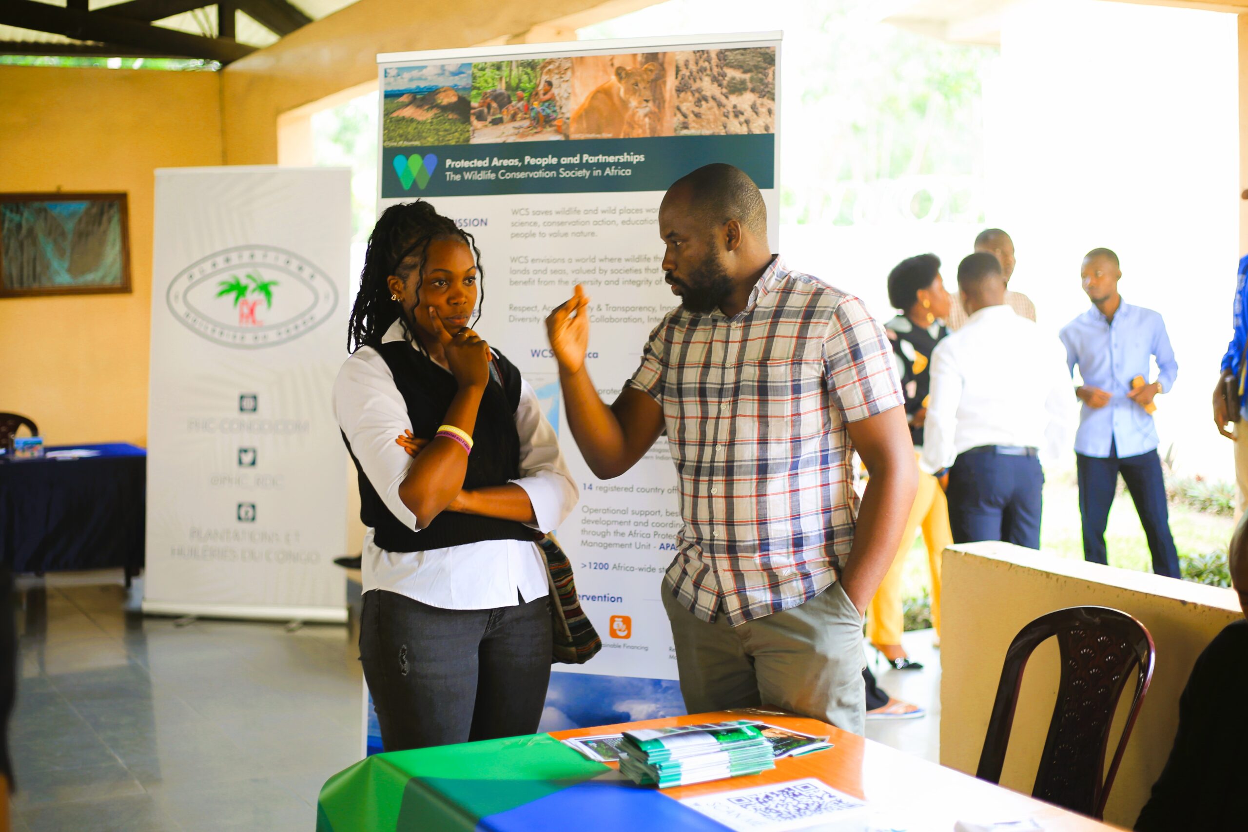 participant à Impact Job Days sur le stand WCS à Kinshasa